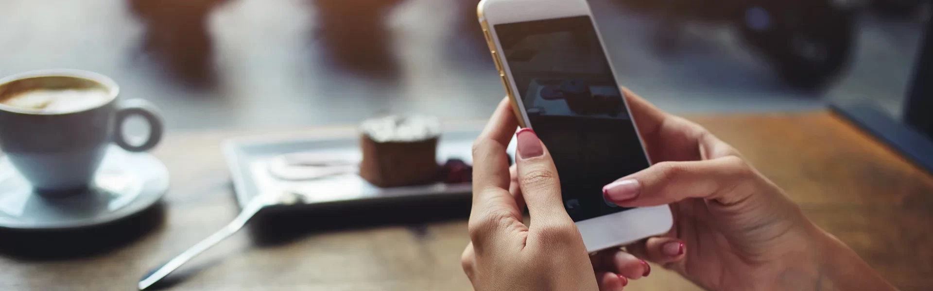 551-contact_header.webp 551-contact_header.webp